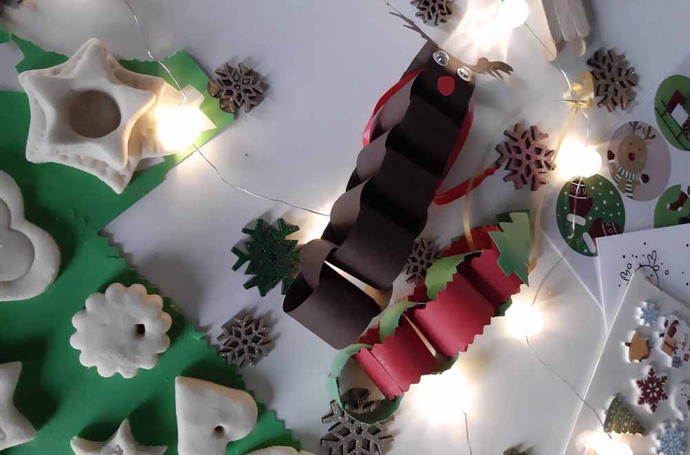 Weihnachtlich gedeckter Tisch