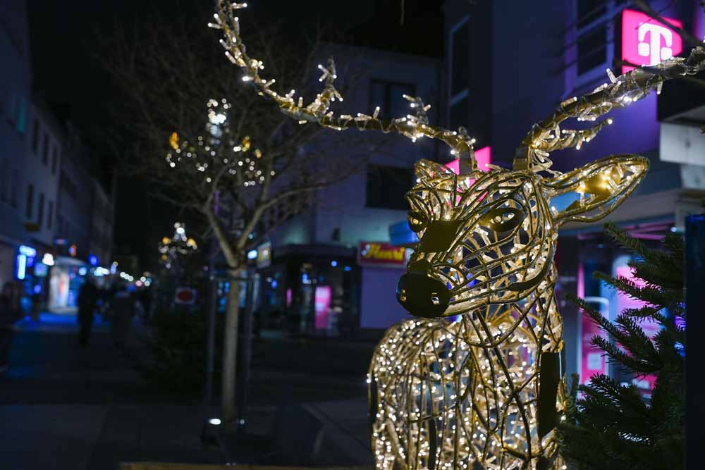 Beleuchtete Reh-Skultur