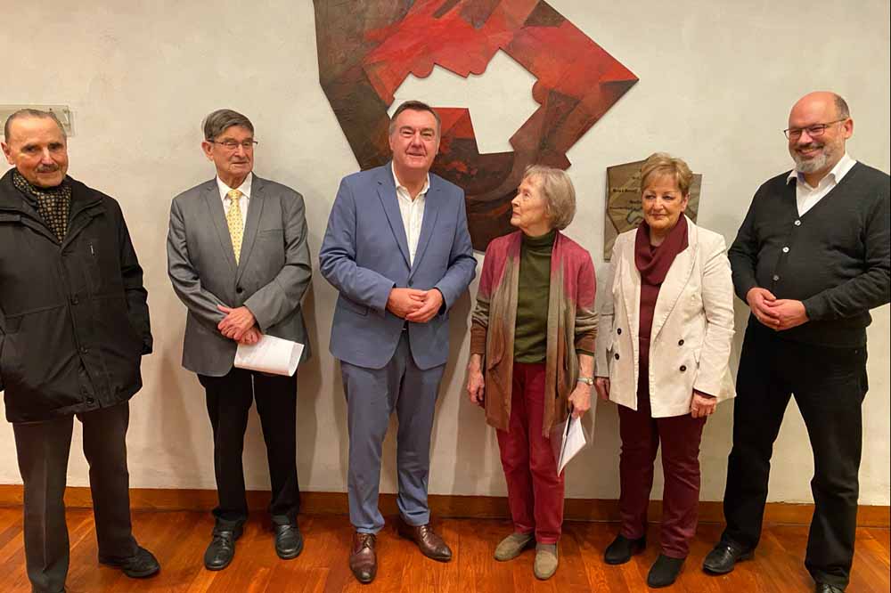 Dr. Rolf Ruthardt, Werner Bayer (Interessengemeinschaft Hanauer Altstadt e.V.), Oberbürgermeister Claus Kaminsky, Franziska Haslinger, Stadtverordnetenvorsteherin Beate Funck, Dr. German Brachtendorf (Stiftung der Sparkasse Hanau)