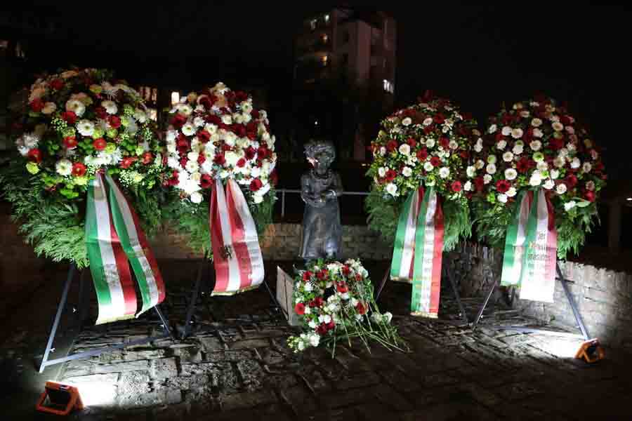 Gedenkstunde an ermordete Sinti und Roma am Mahnmal Ehra
