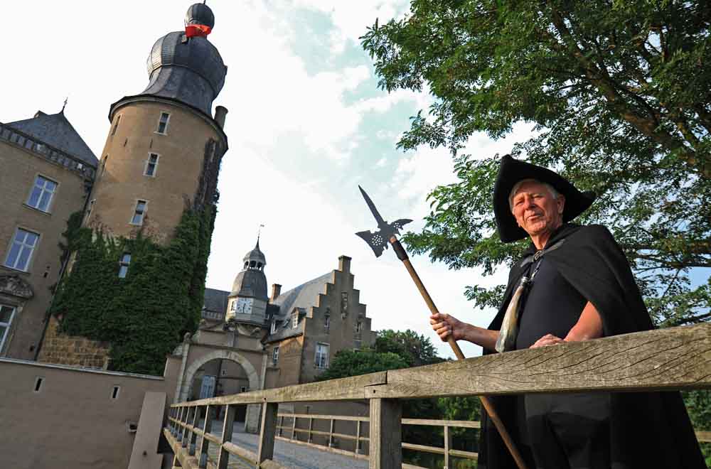 Burgkastellan vor der Wasserburg Gemen