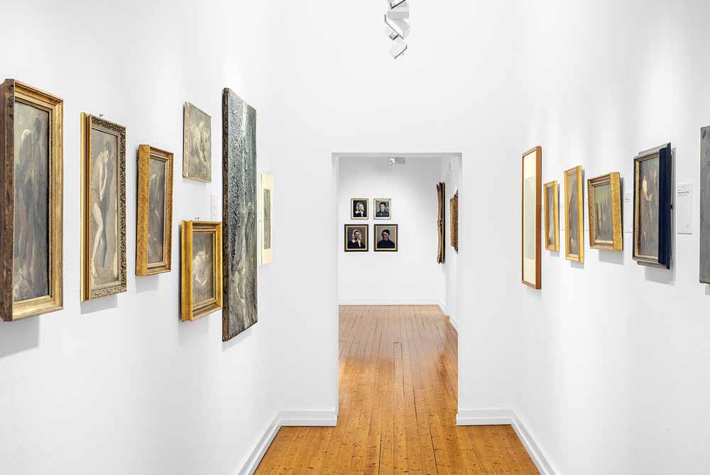 Die Ausstellung „Menschen, Märchen, Mythen: Entdecke Georg Cornicelius" im Schloss Philippsruhe