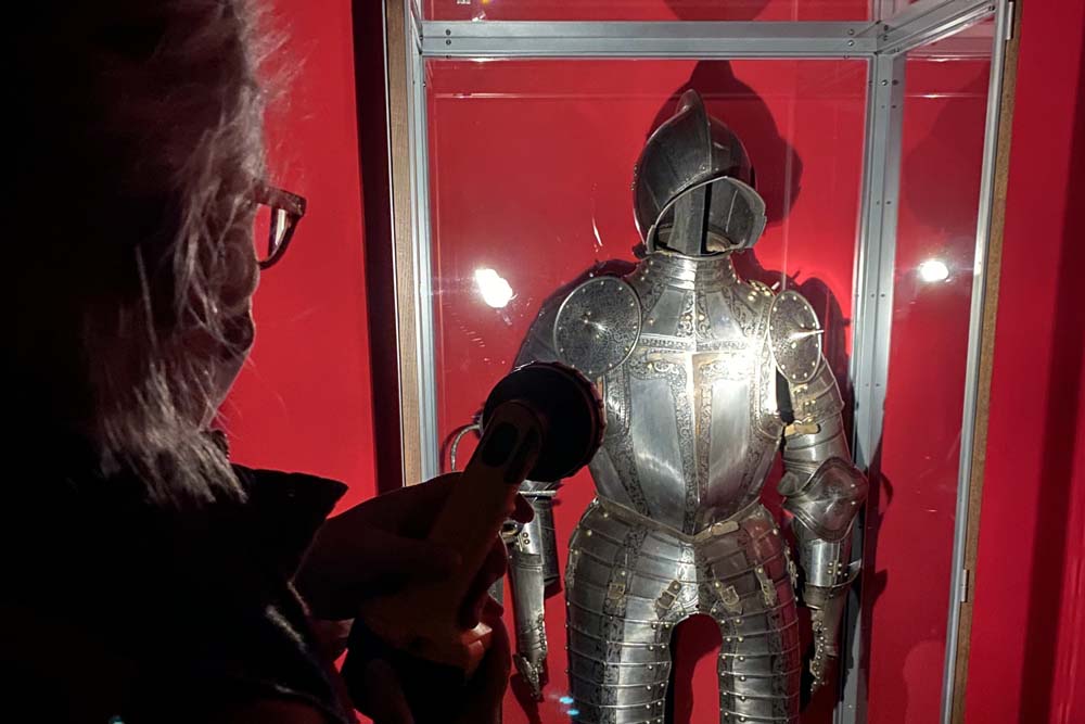 Taschenlampenführung in den Museen Burg Altena