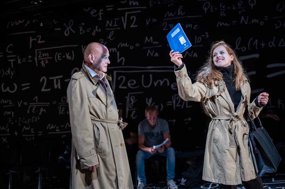 Szene aus "Von allen Geistern"