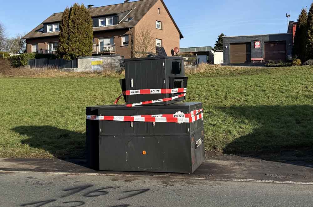 Beschädigter Blitzanhänger