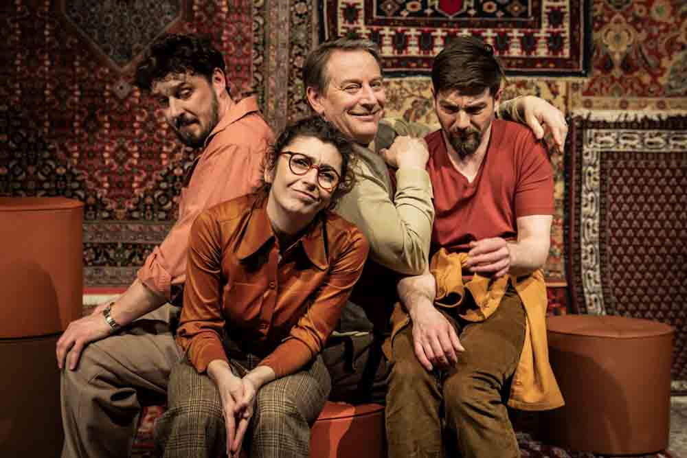 Szene aus dem Schauspiel Mutter Vater Land