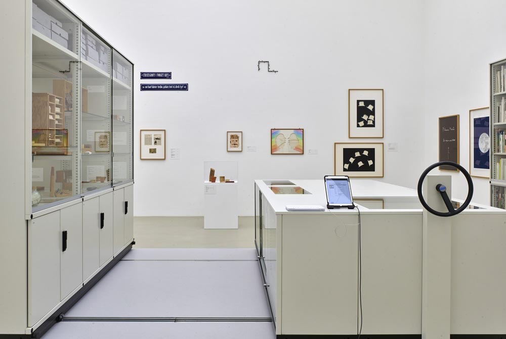 Installationsansicht Feldversuch #5: Saito – Ay-O SAMMLUNG/ARCHIV ANDERSCH im Museum Abteiberg