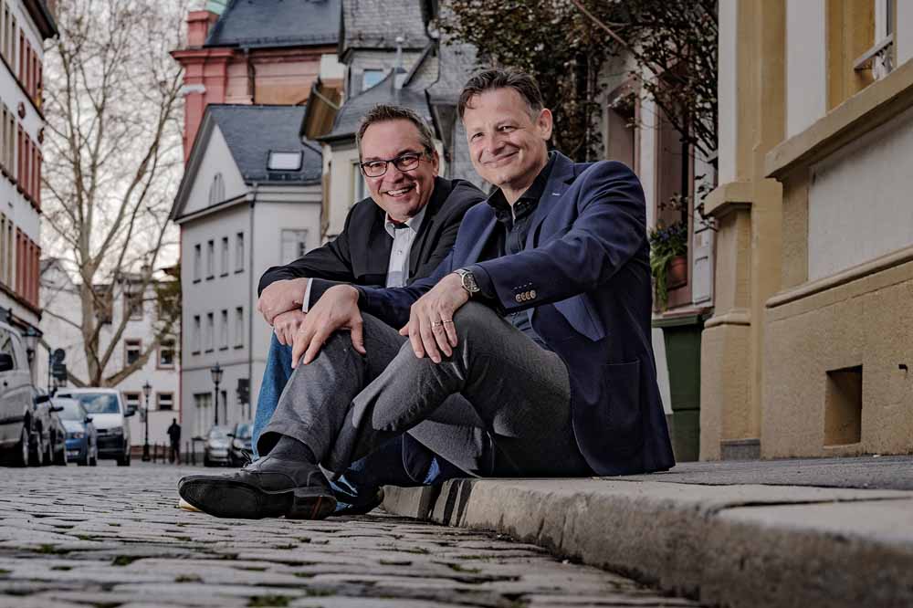 Krimi-Autor Peter Jackob und Kriminalhauptkommissar Peter Metzdorf