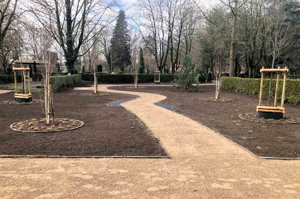 Neue Baumurnengrabfelder