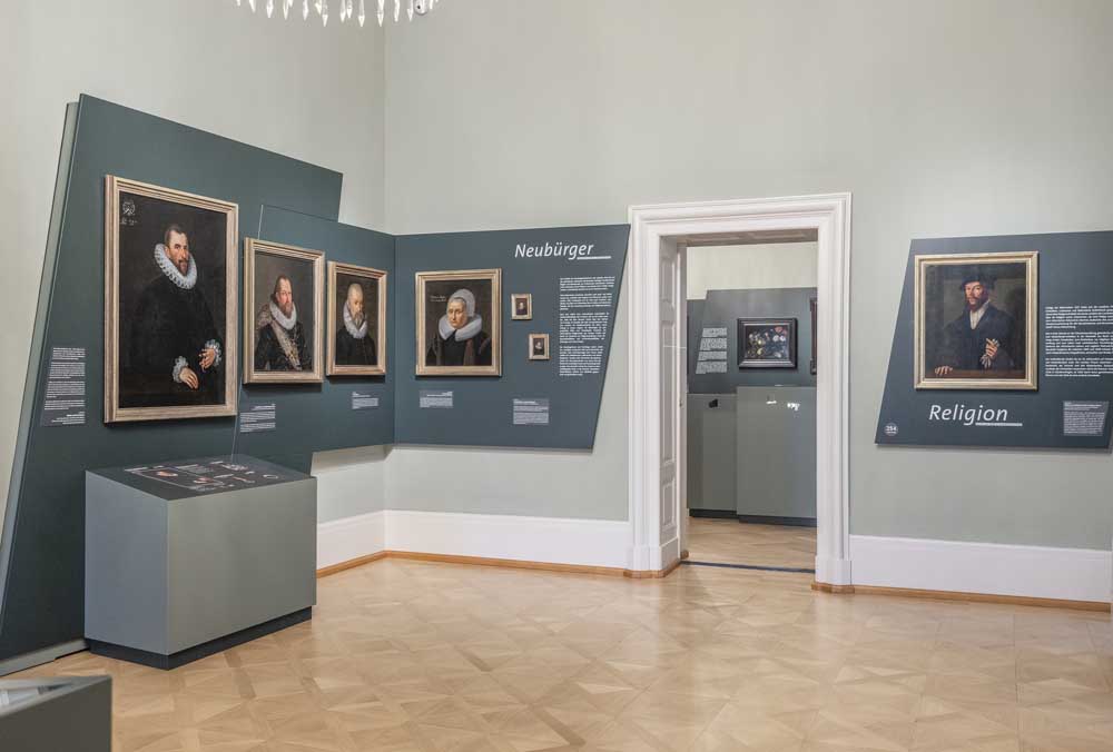 Impressionen aus der neuen Dauerausstellung in Schloss Philippsruhe
