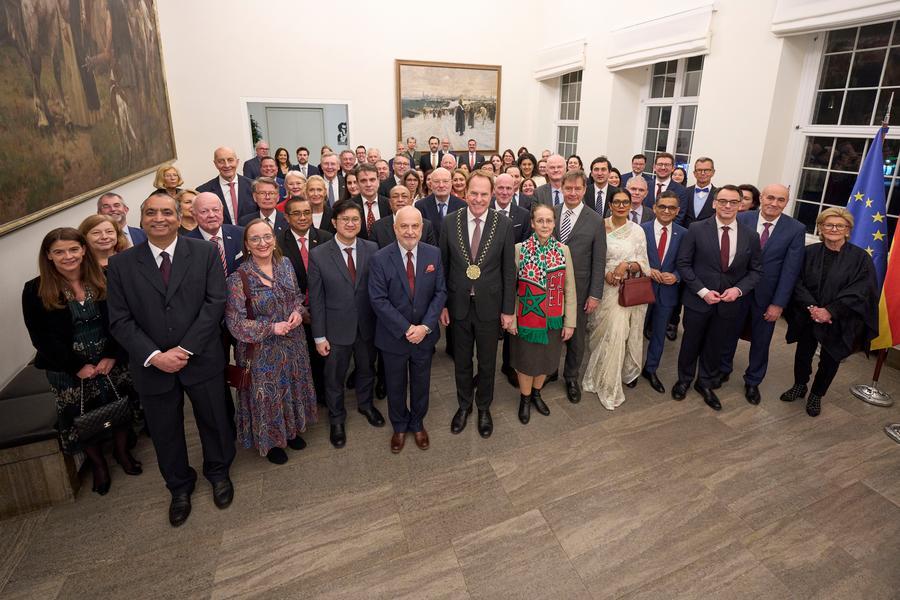 Vertreterinnen und Vertreter des Konsularischen Korps