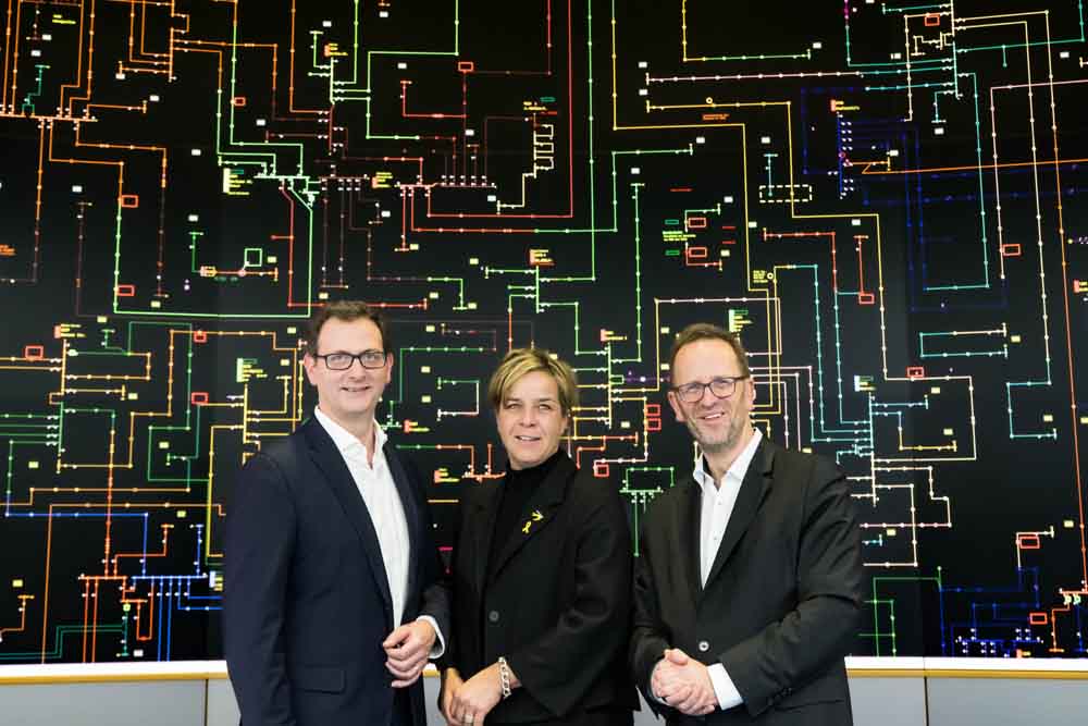 Energieministerin Neubaur, Bundesnetzagentur-Chef Müller und Stadtwerke-Düsseldorf-CEO Julien Mounier