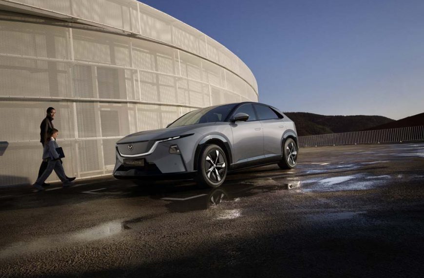 Mazda CX-6e