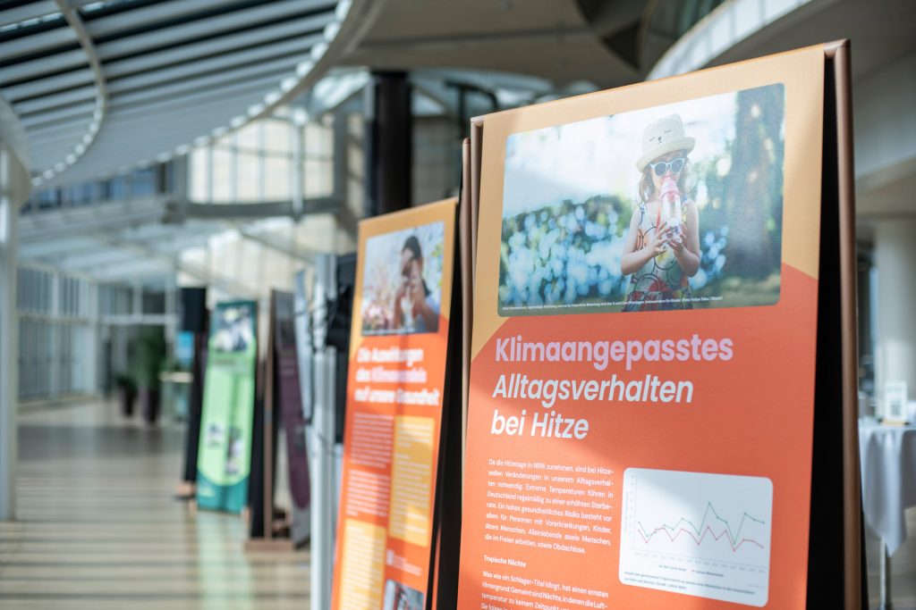 Ausstellung „Klima im Wandel – Wie können wir uns daran anpassen?“ im NRW-Landtag