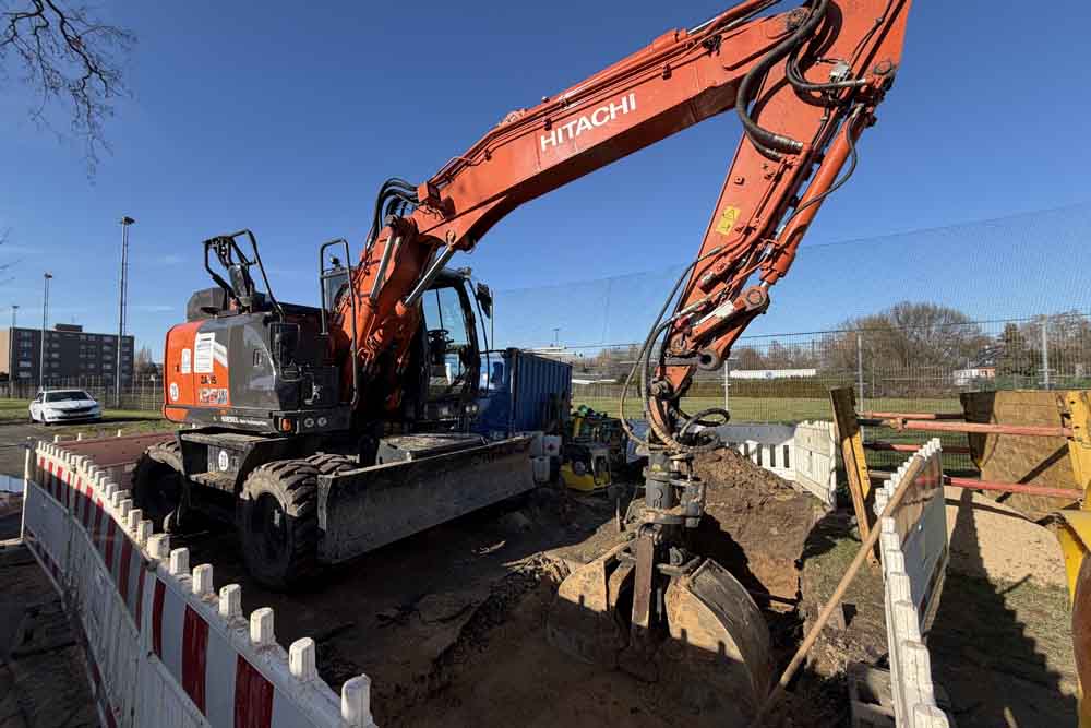 Bagger auf Baustelle