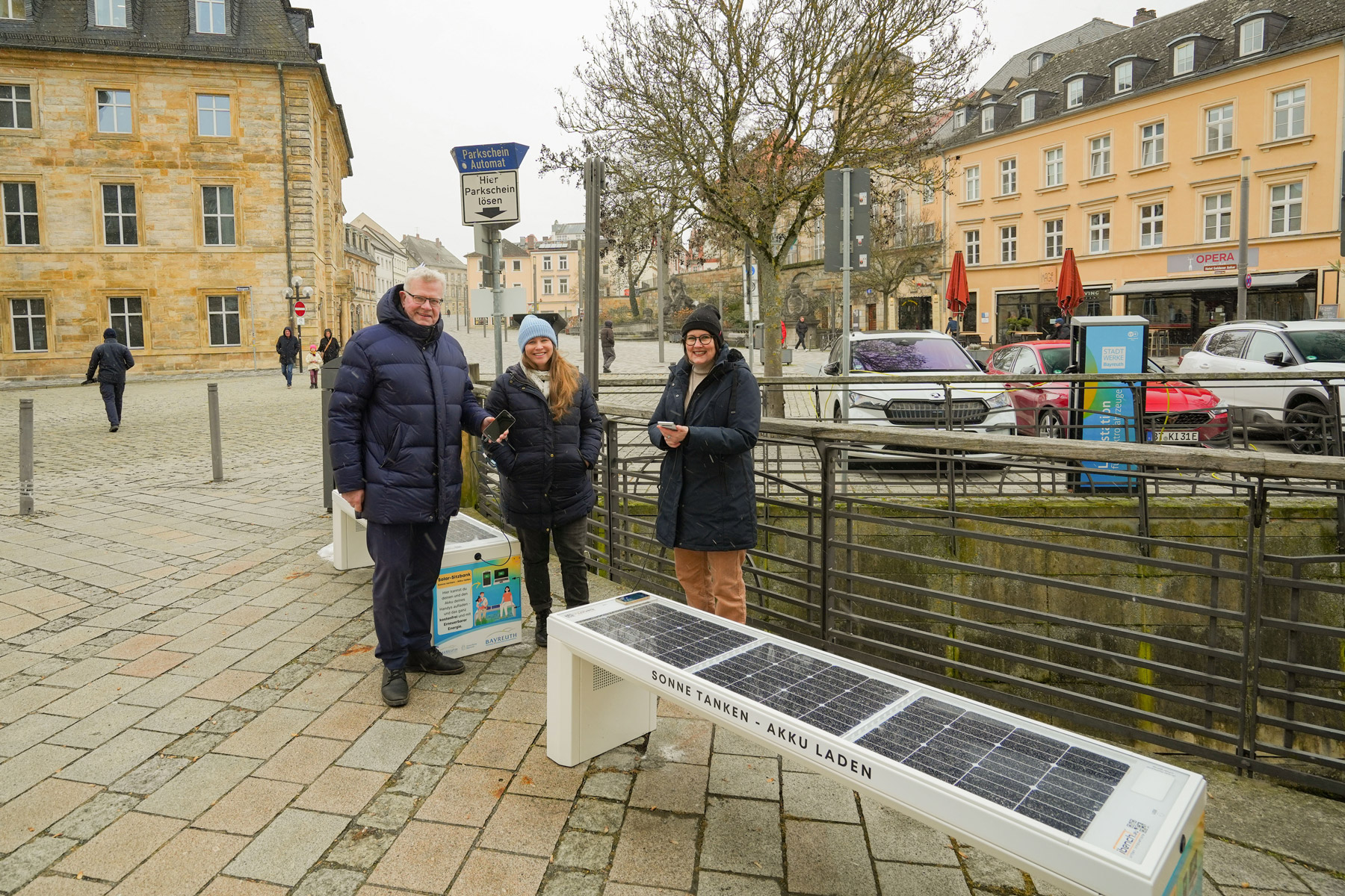 Neue Solarbänke in Bayreuth eingeweiht