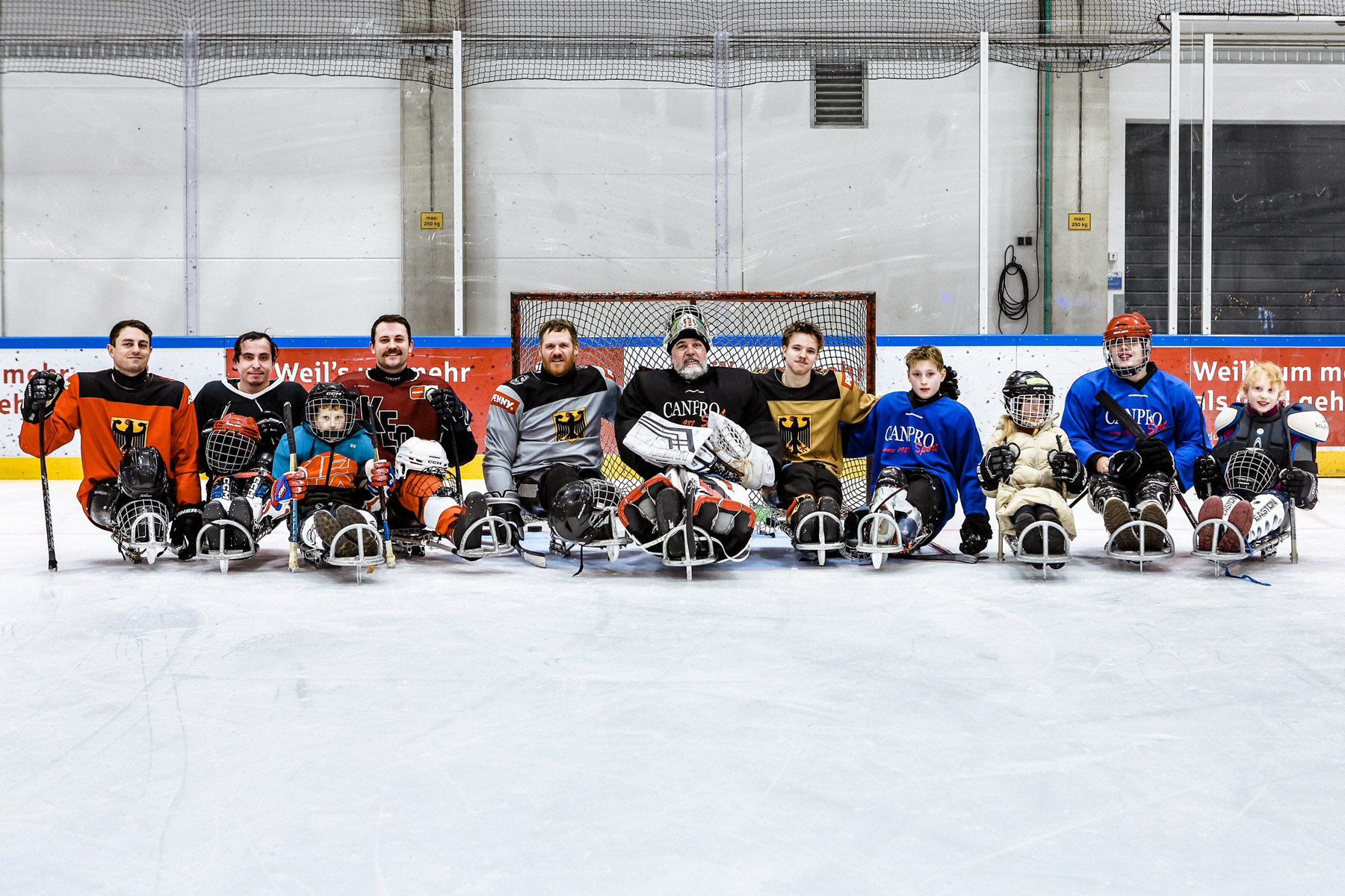 Para Trainingsgruppe Eishockey_CC Florian Schwarzbach DBS