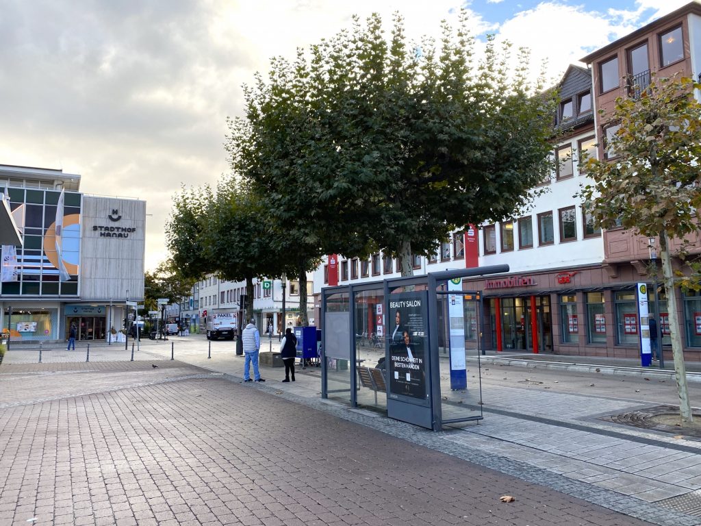 Stadt und Sparkasse Hanau machen auf Finanzbildungsangebote aufmerksam