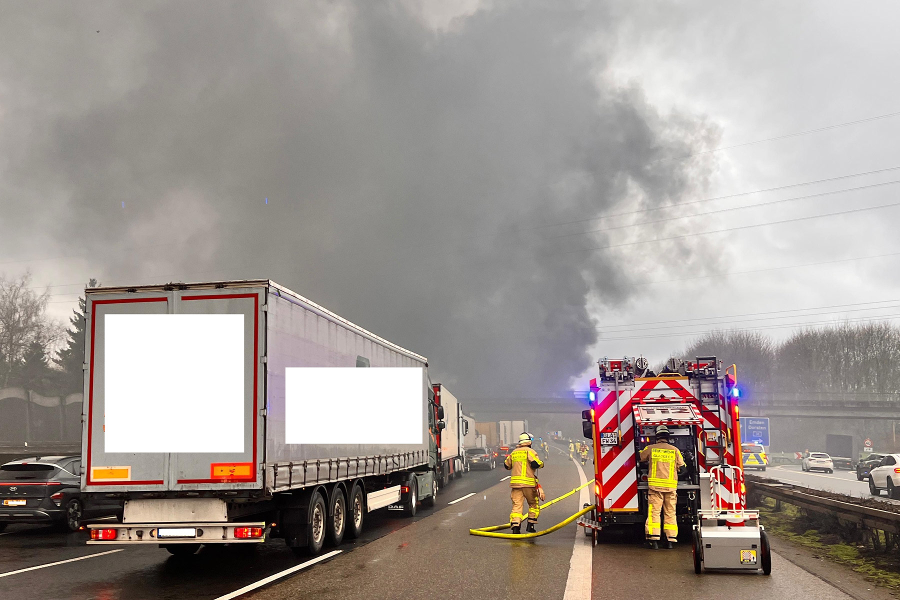 LKW Unfall A2 Gladbeck_Brand_Vollsperrung_CC Feuerwehr Gladbeck