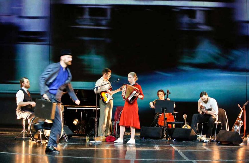 Abschied für „Der Reisende“ am Schauspiel Essen