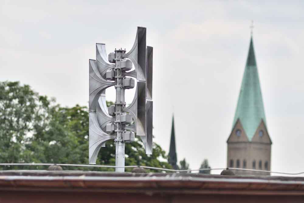 Eine Sirene für Bevölkerungsschutz auf dem Rathaus in Bochum-Wattenscheid