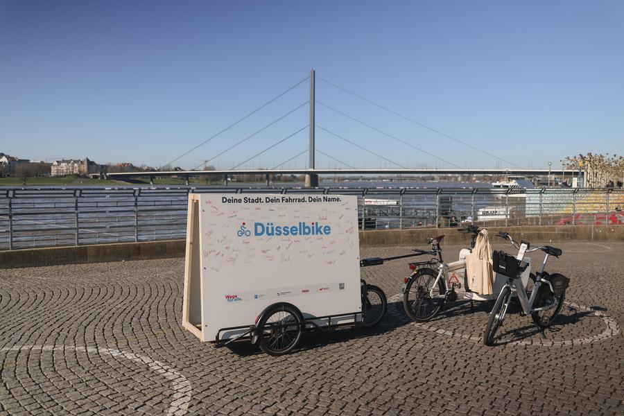 Namensvorschläge auf einer mobilen Wand