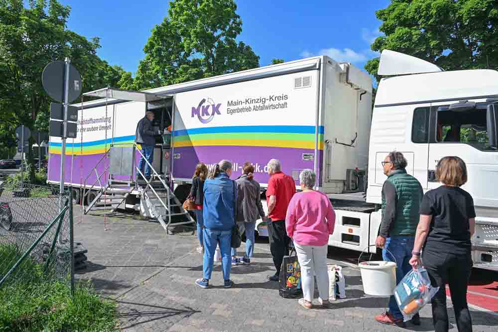 Spezialfahrzeug zur Sonderabfallsammlung