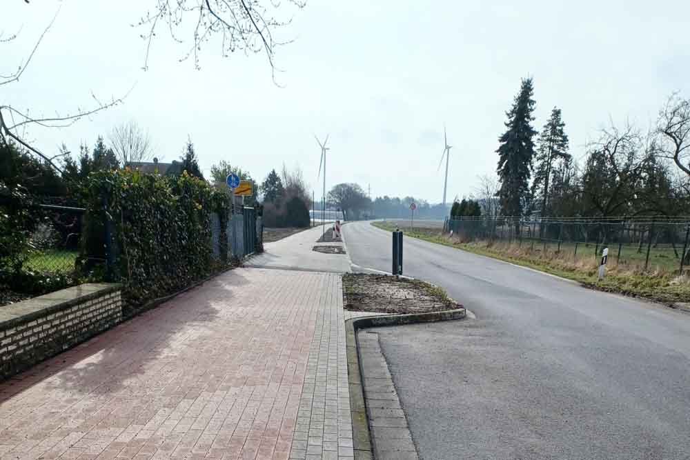 Ausbau des Radweges und Neupflasterung des gemeinsamen Geh- und Radweges an der K4 in Nettetal-Schaag
