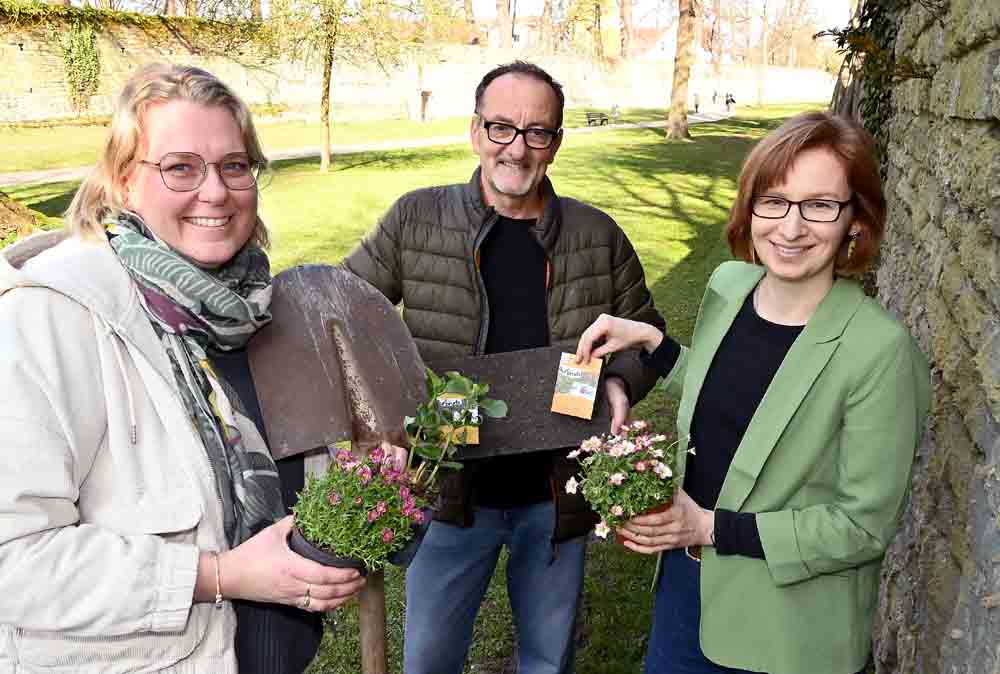 Anja Berg, Klimaanpassungsmanagerin des Kreises Soest, Rainer Wolf, Klimaanpassungsmanager der Stadt Soest und Heike Paesel, Klimaprojektmanagerin der Stadt Lippstadt
