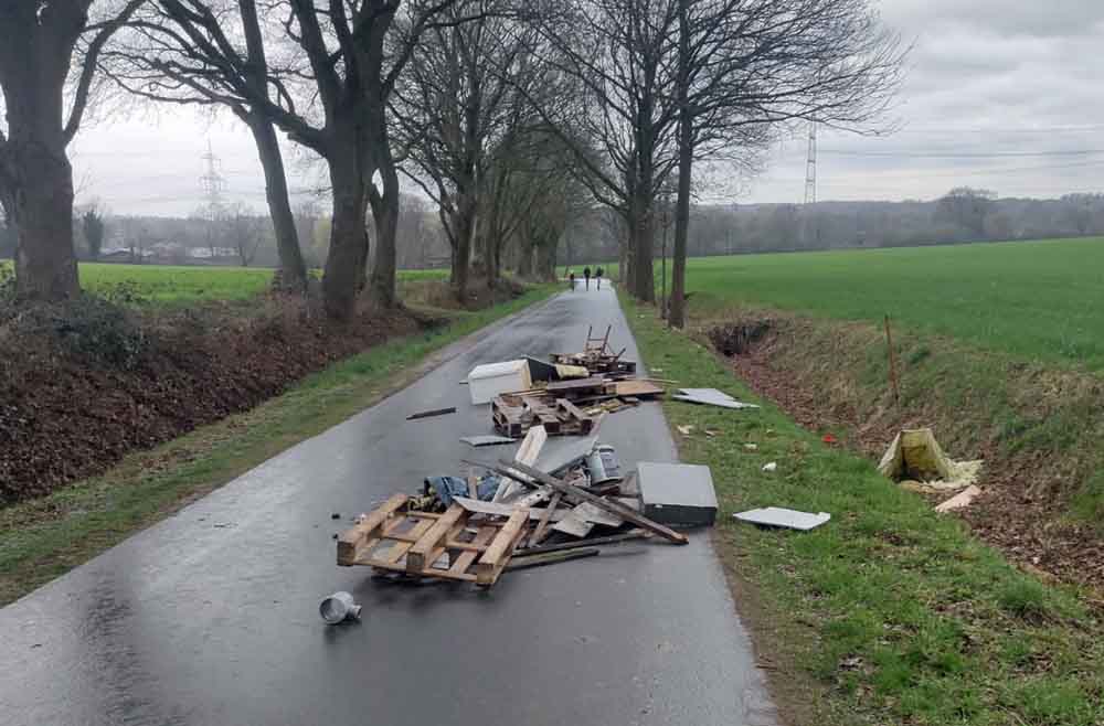 Wilde Müllkippe im Talweg