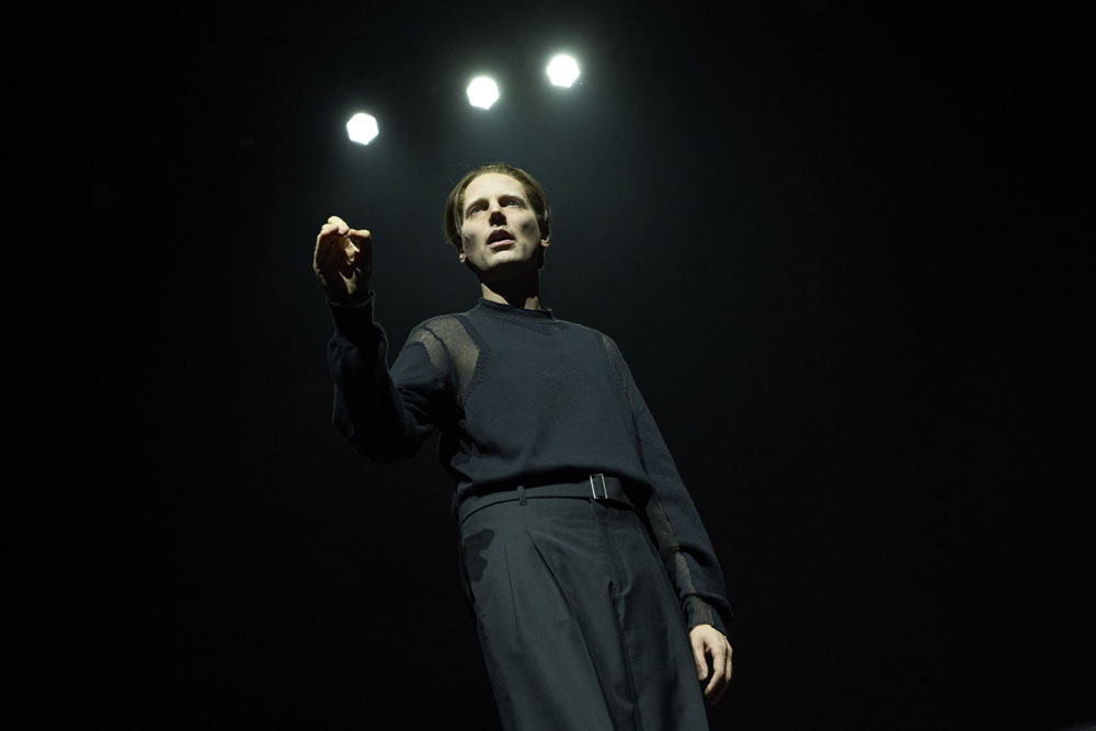 Szenenfoto aus „Hamlet/Ophelia“