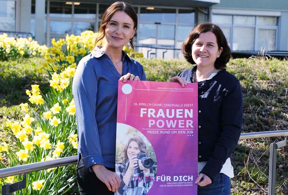 Anna Dedic, Beauftragte für Chancengleichheit am Arbeitsmarkt und Organisatorin der Frauenmesse, und Elisabeth Bormann, Pressesprecherin des Jobcenters