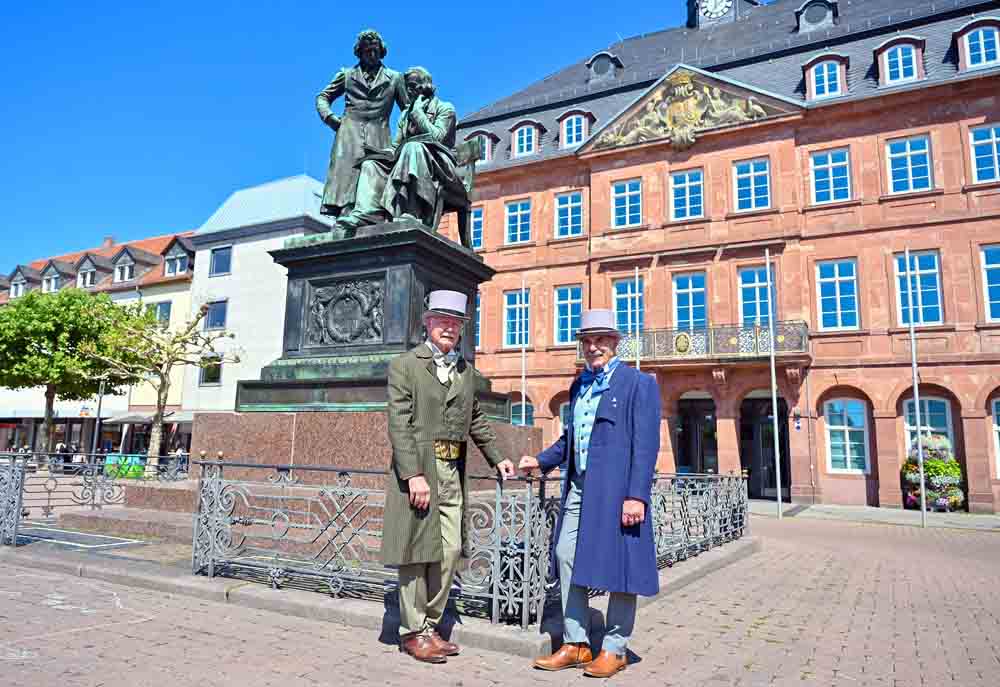 Stadtführer Ulrich Lüer und Wolfgang Kamberg