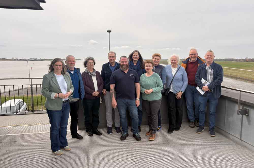 Gästeführerbesprechung am Emssperrwerk