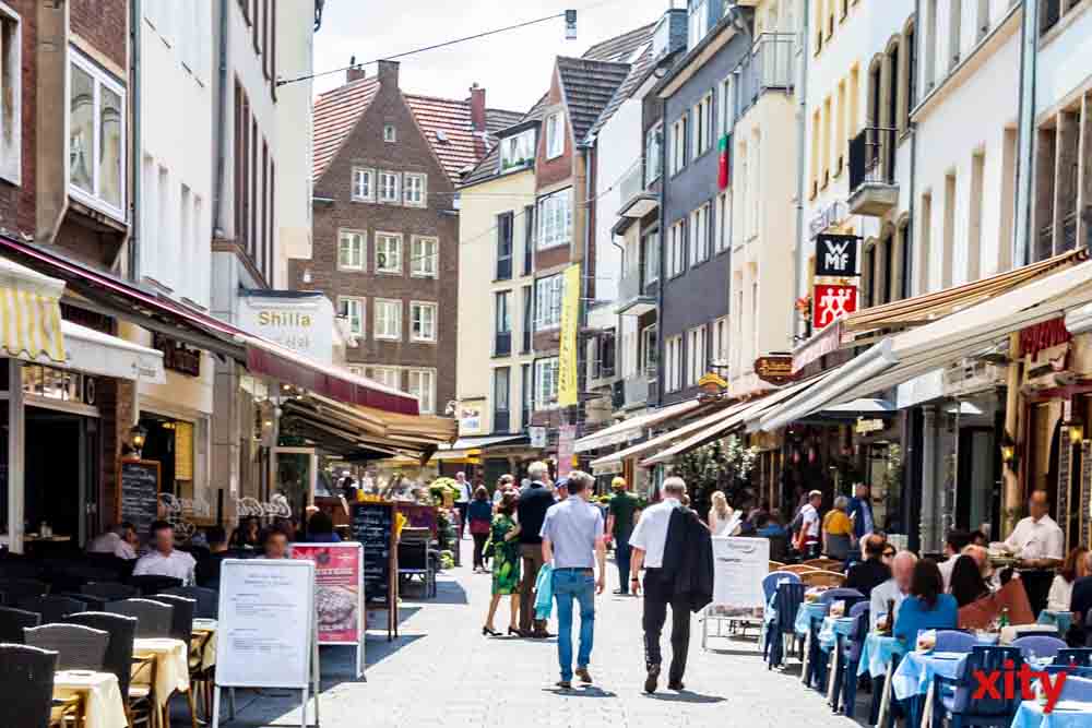 Menschen in der Altstadt