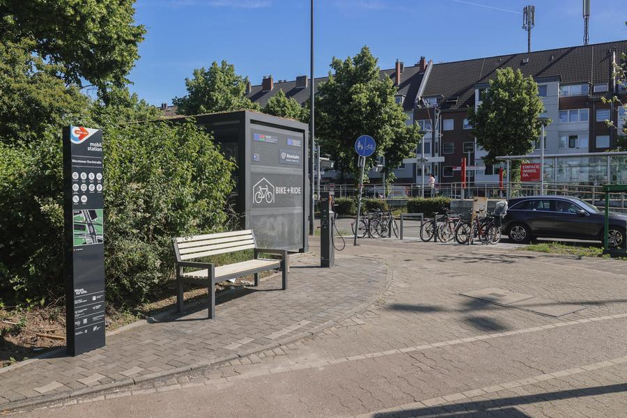 Blick auf die Mobilitätsstation im Stadtteil Wersten
