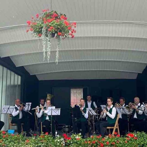 Waldliesborner laden zum Konzert in die Konzertmuschel