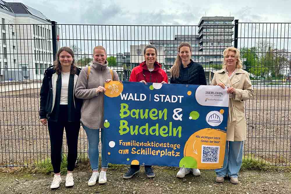 Anna Andress, Carmen Kammer (beide Schillerplatz GmbH), Simone Korte, Judith Miklis und Janine Meidow (alle drei Stadtmarketing)