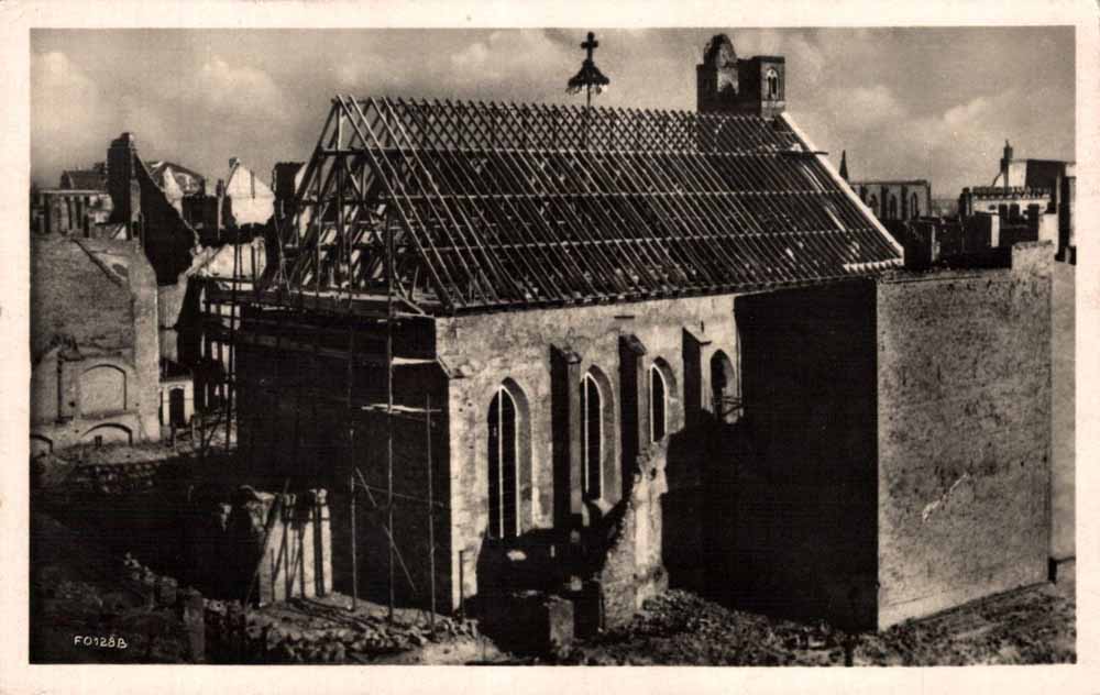 Foto des Wiederaufbaus der Heilig-Geist-Kirche ab 1948
