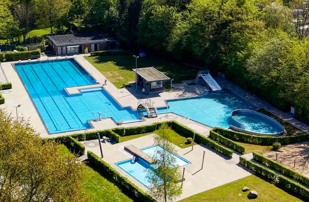 Luftbild Freibad Stapelskotten mit Becken