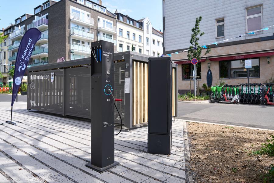 Blick auf Angebote der Mobilitätsstation Pfalzstraße