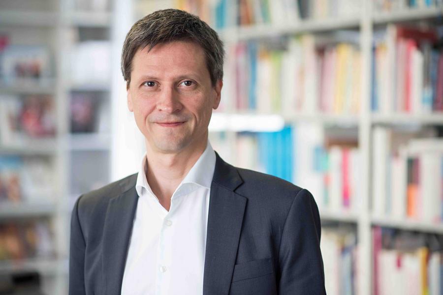Dr. Sebastian Sedlmayr
