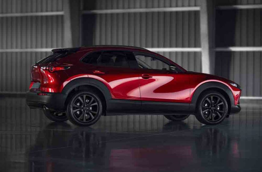 Mazda CX-30 2027, Homura Plus, Soul Red Crystal, außen