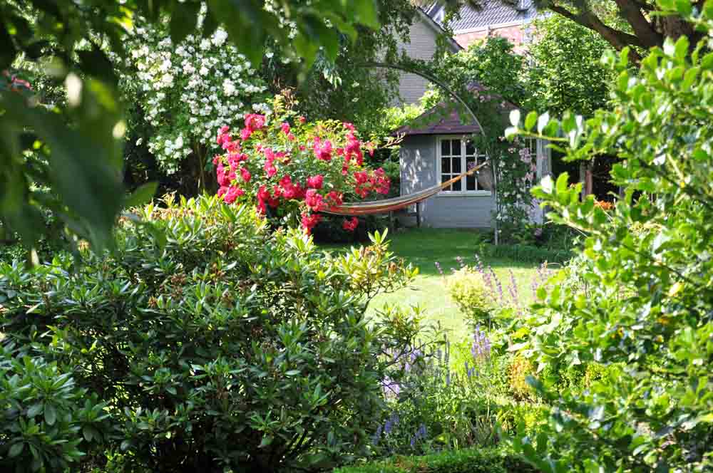 Blick in den Garten von Annis Auszeit