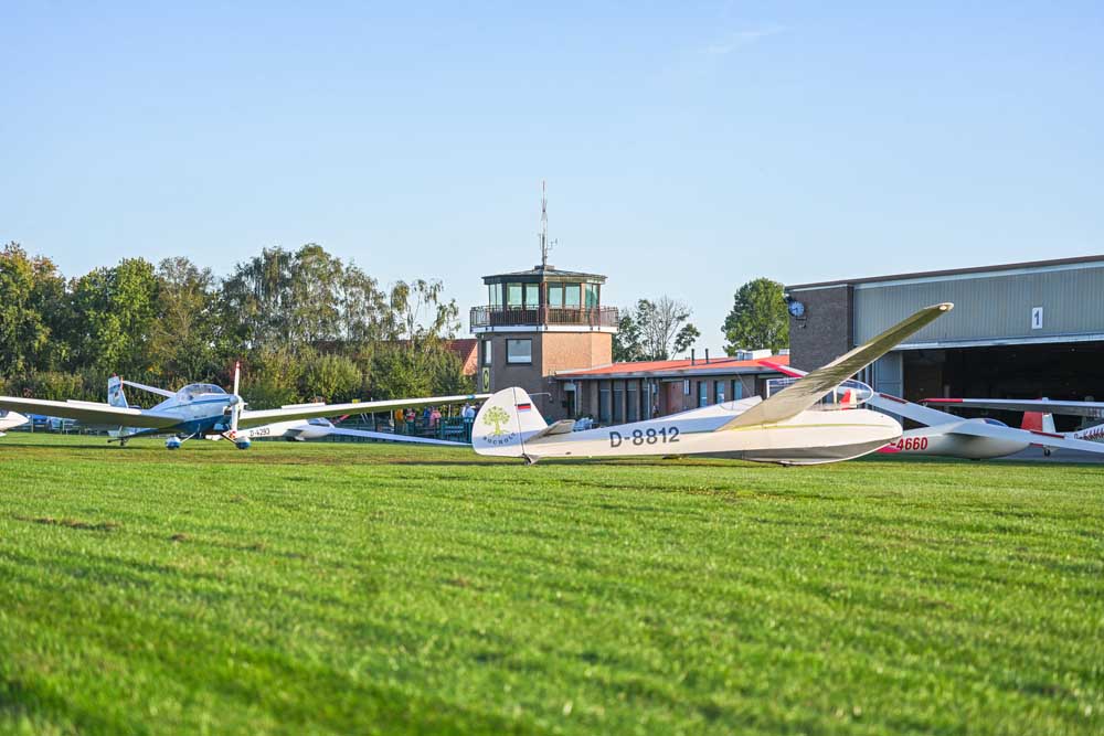 Leichtflugzeuge auf dem Flugplatz Borken-Hoxfeld