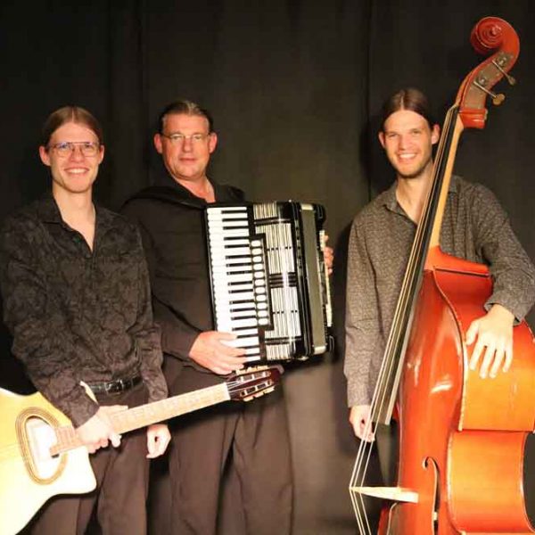 Trio Levcatho spielt in Münster-Handorf