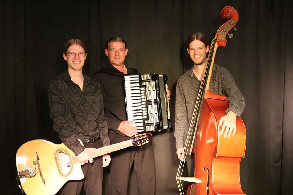 Trio Levcatho