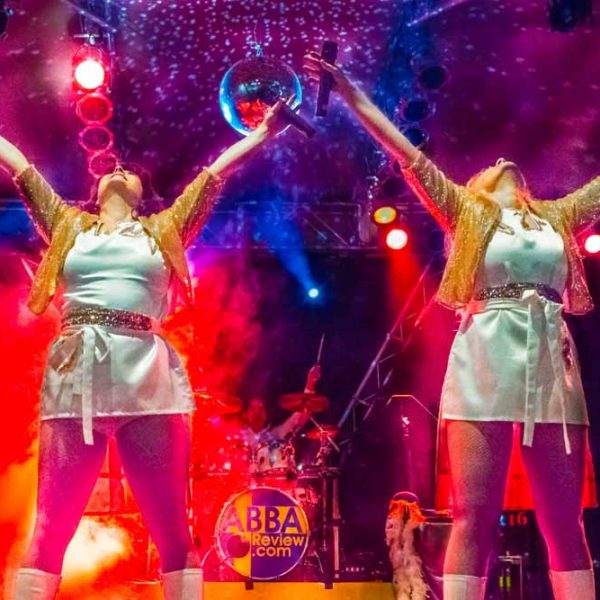 „A Tribute to ABBA“ auf der Wertheimer Burg