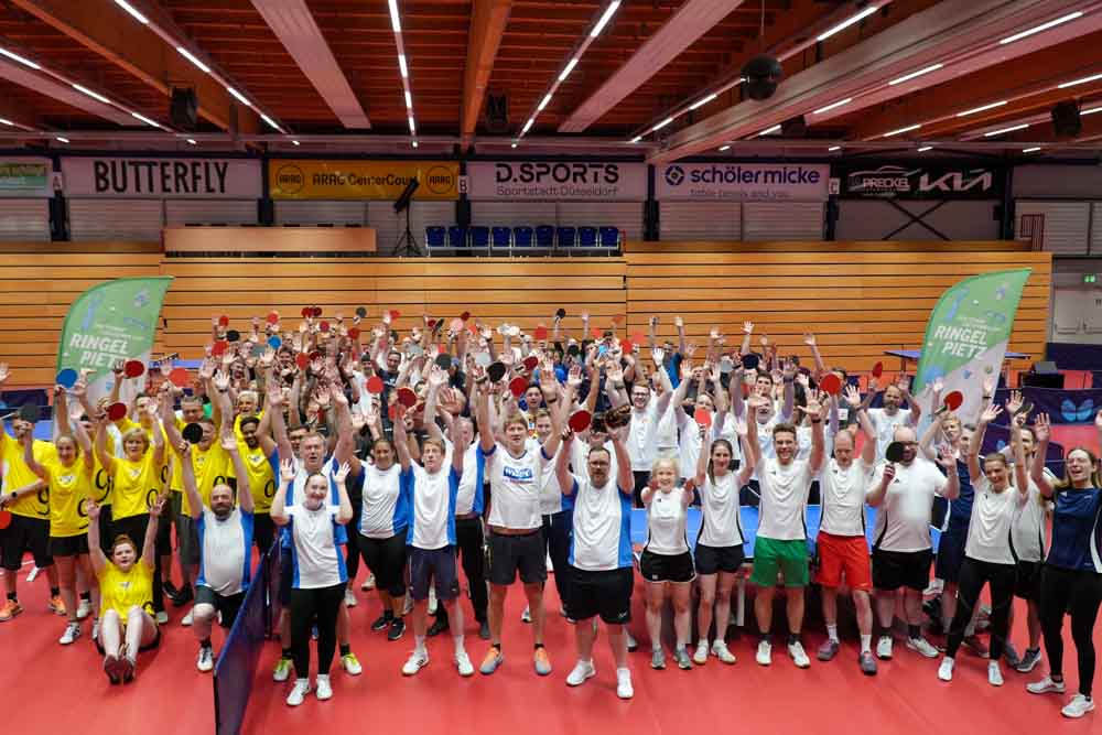 Gruppenfoto Firmentischtennis Cup