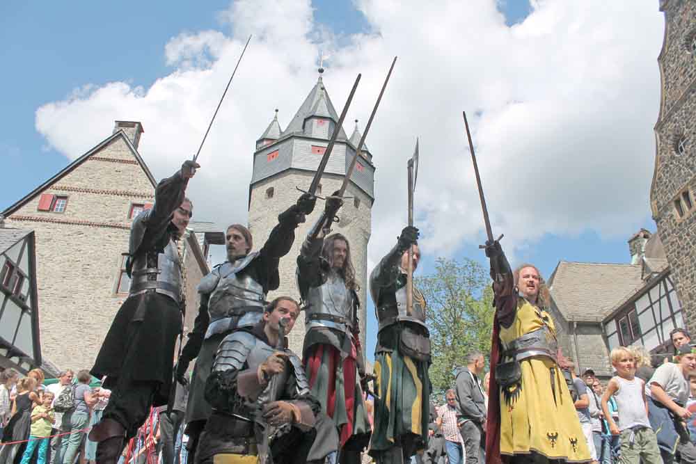 Ritter auf Burg Altena